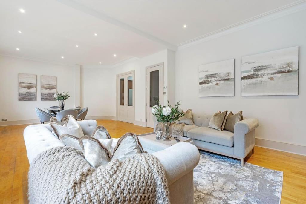 Fabulous 3 Bed In Kensington * London