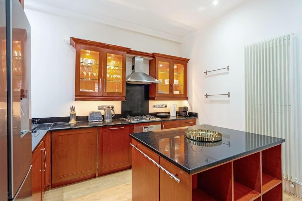 Apartment Fabulous 3 Bed In Kensington *