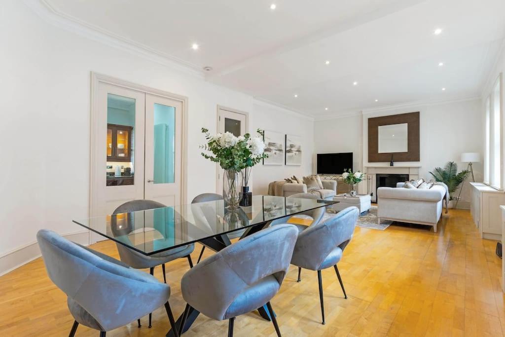 Fabulous 3 Bed In Kensington London