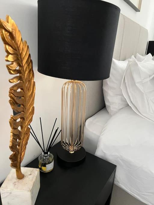 Apartment Modern 2 Bed Flat At Battersea