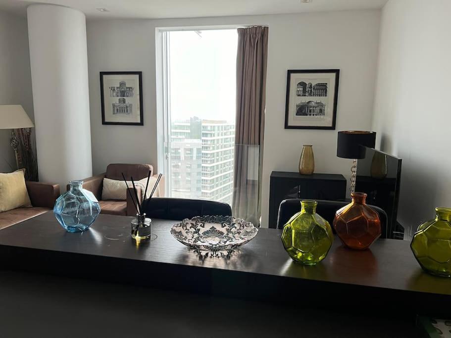 Modern 2 Bed Flat At Battersea Apartment *