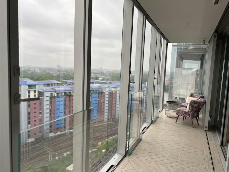 Apartment Modern 2 Bed Flat At Battersea *
