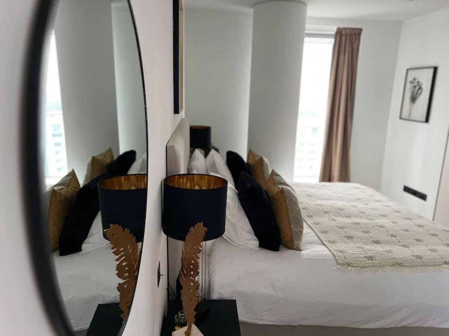 Apartment Modern 2 Bed Flat At Battersea *