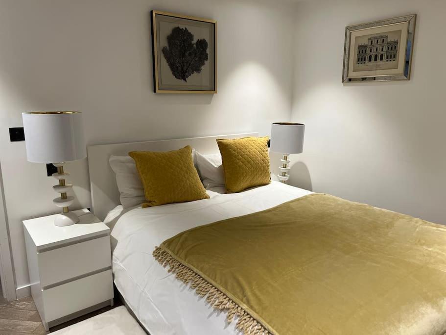 Apartment Modern 2 Bed Flat At Battersea *