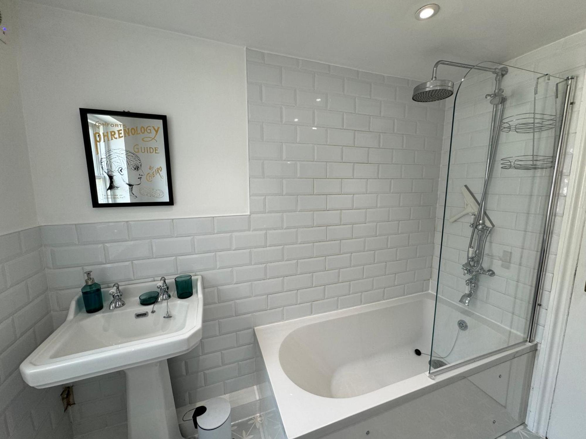 Stunningly Vibrant 1bd Flat Lower Clapton Apartment *