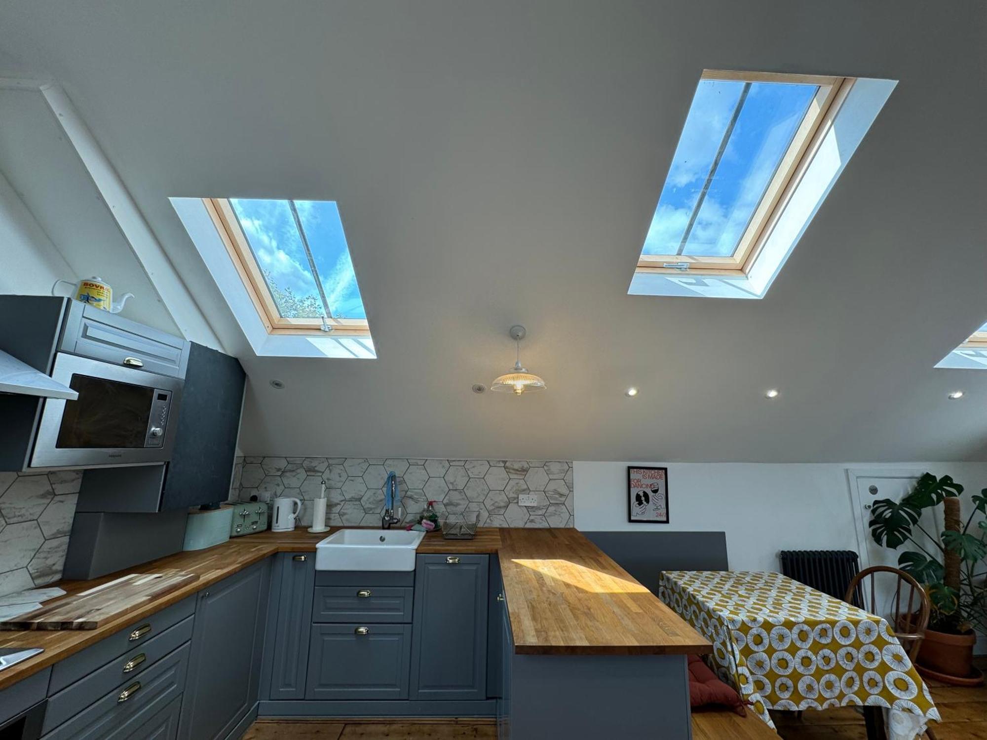 Stunningly Vibrant 1bd Flat Lower Clapton Apartment