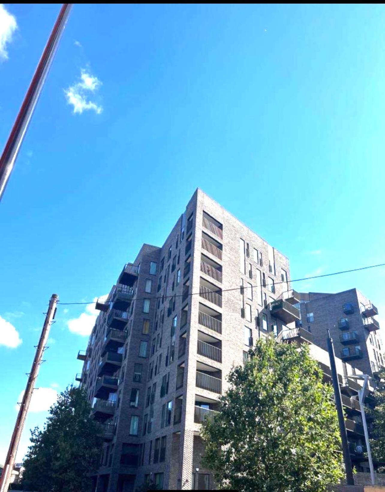 A Charming 2 Bedroom Flat Apartment