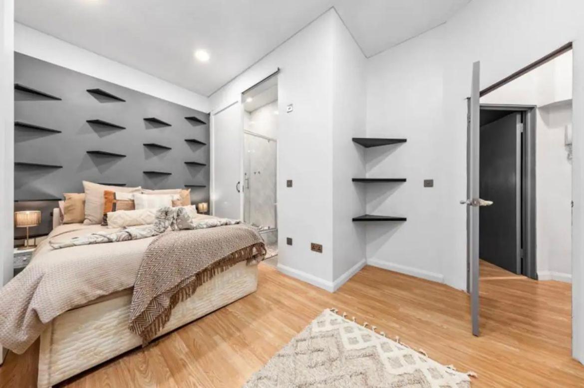 Two Bedroom Flat Opposite To Harrods Kb15 Appartement *