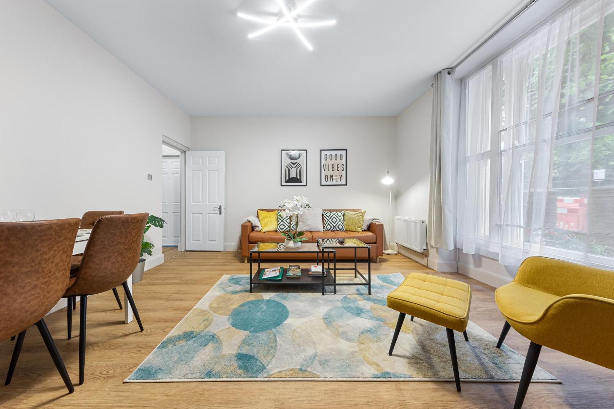 Maida Vale, Modern Apt, Sleeps 4, London. * London