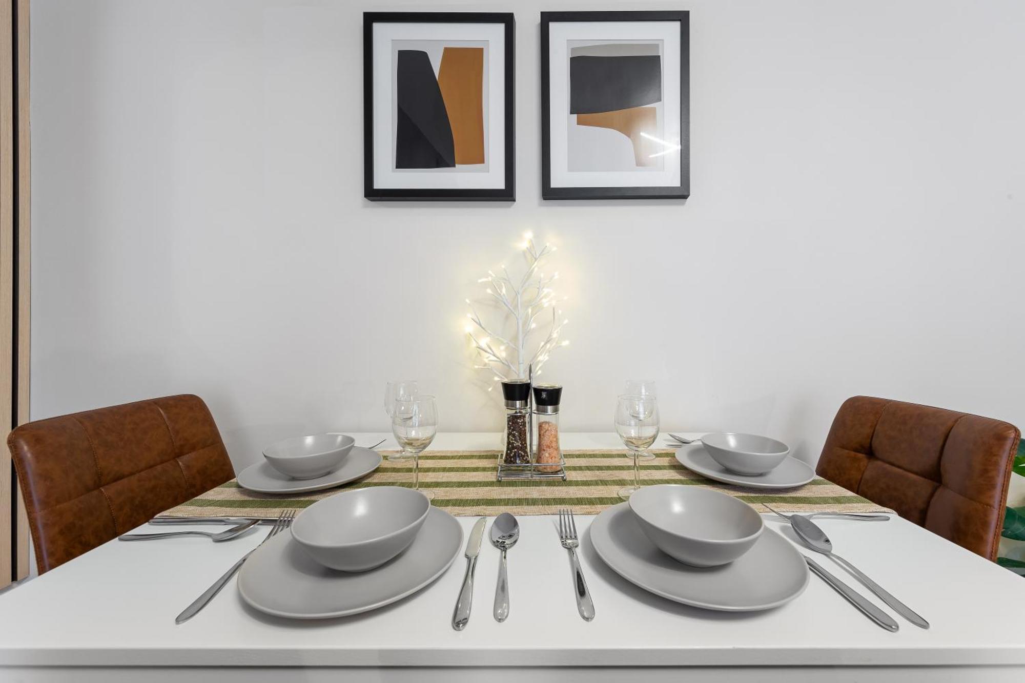 Apartment Maida Vale, Modern Apt, Sleeps 4, London. *