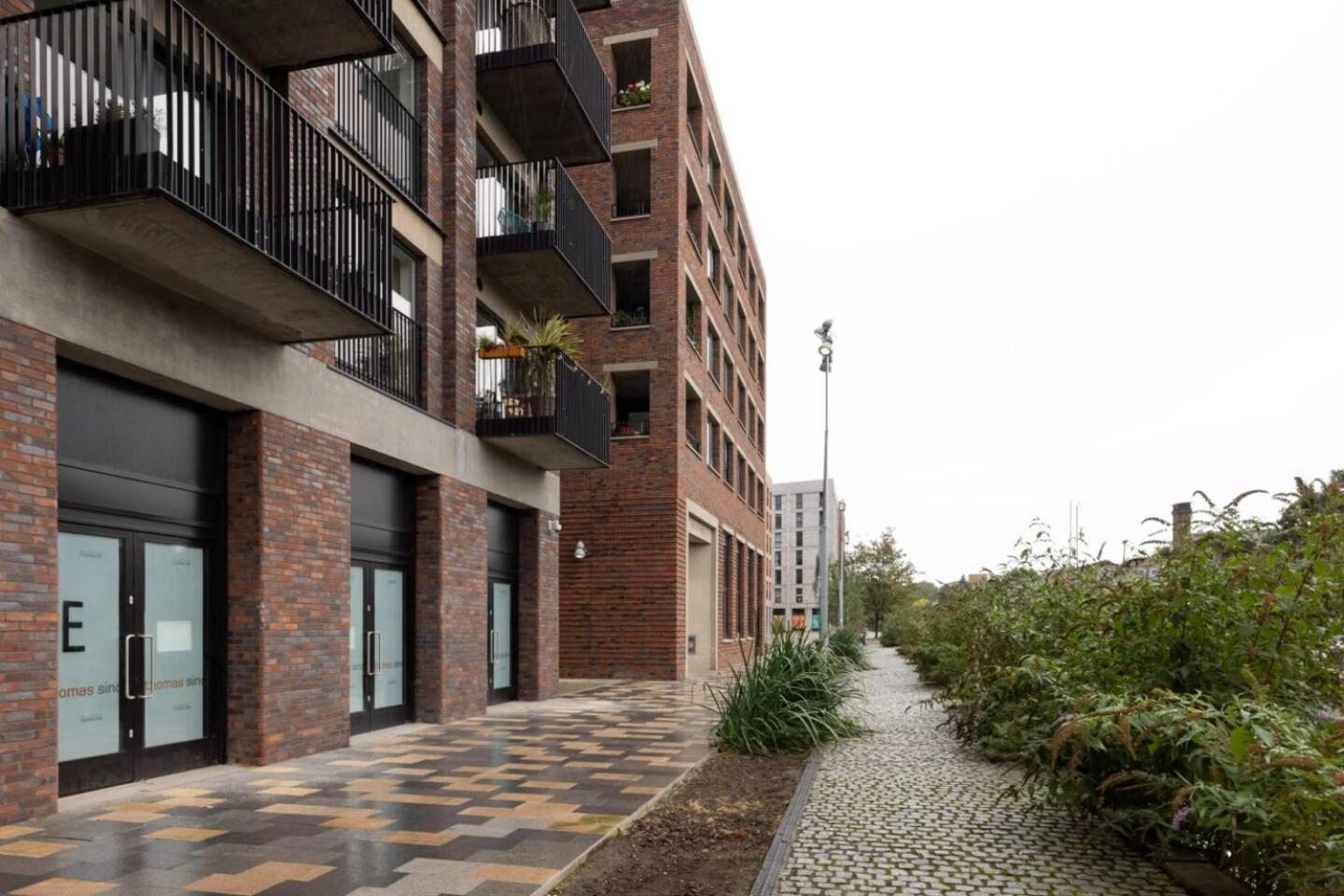 1br London, Hackney Wick Apartment