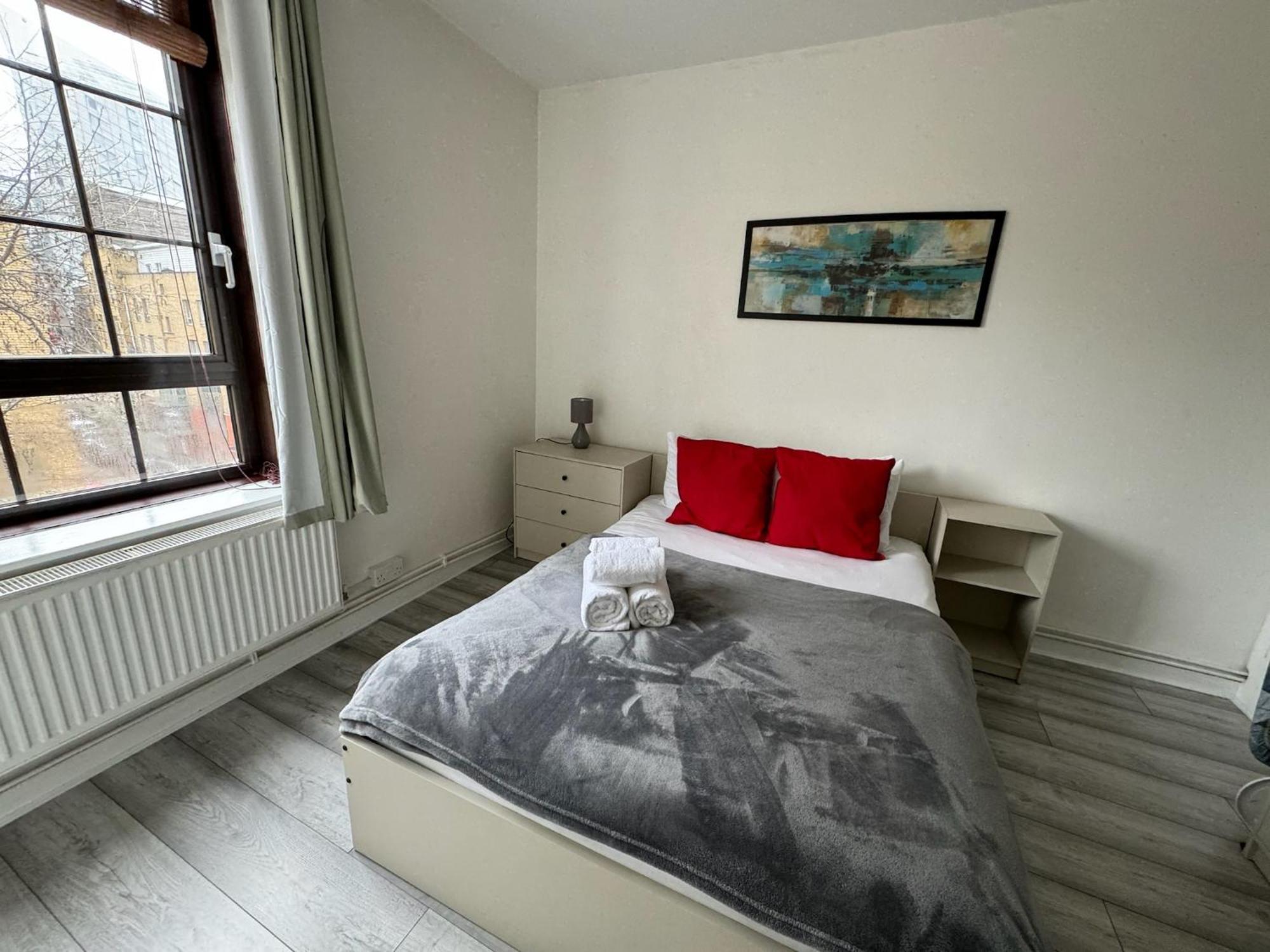 Old Street 1-bedroom Entire