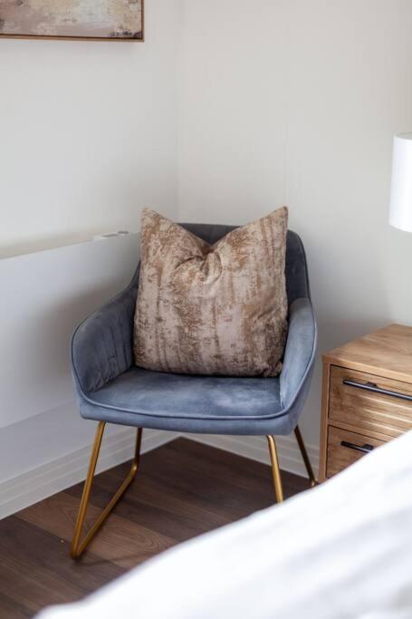 Leilighet Cozy & Stylish 2-bed Flat In Trentham Ct,
