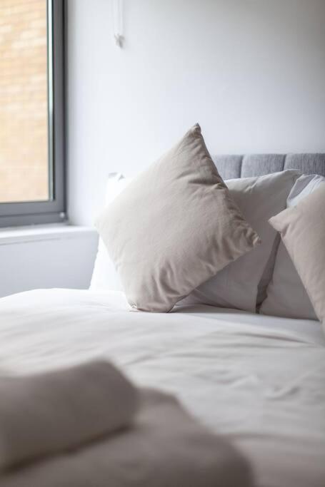 Leilighet Cozy & Stylish 2-bed Flat In Trentham Ct, London