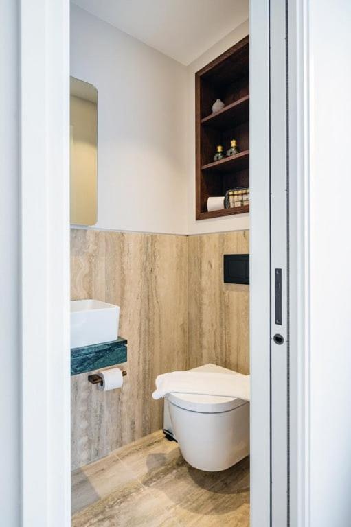 Two Bed Duplex In Covent Garden Apartment *