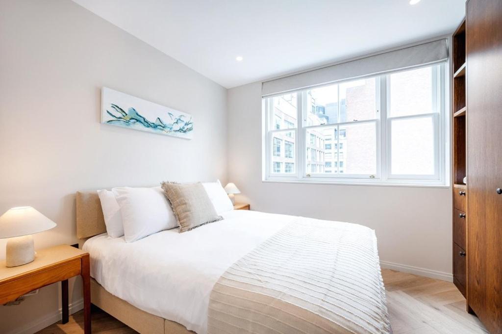 Two Bed Duplex In Covent Garden Apartment London