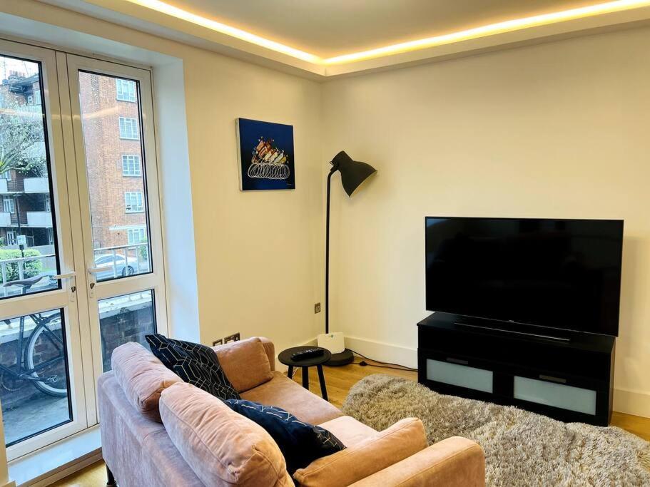 Leilighet Lovely One Bedroom Flat In The Heart Of