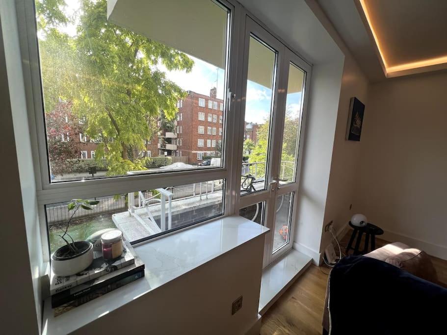 Lovely One Bedroom Flat In The Heart Of