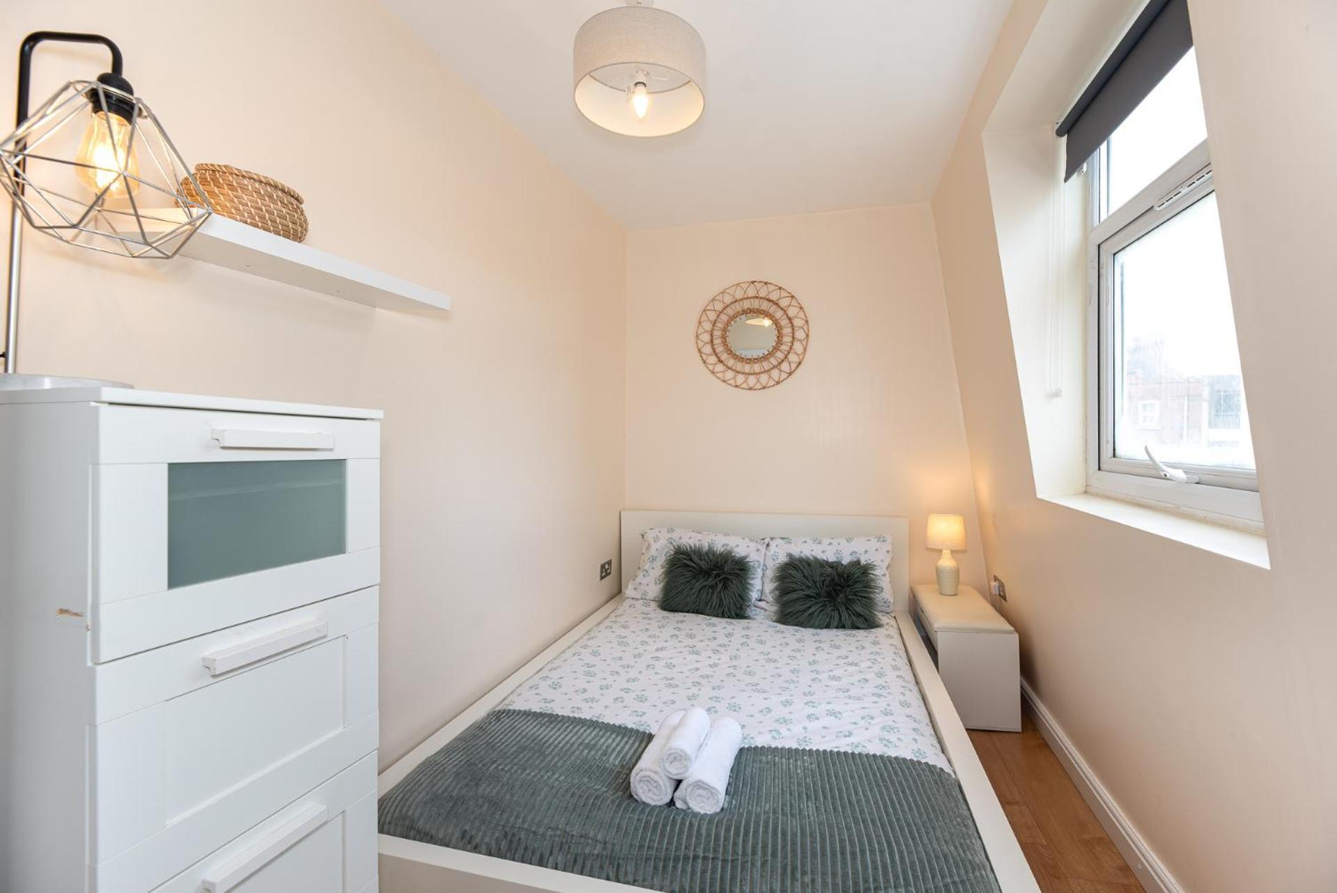 Lovely 3 Bed In The City Of Leilighet London