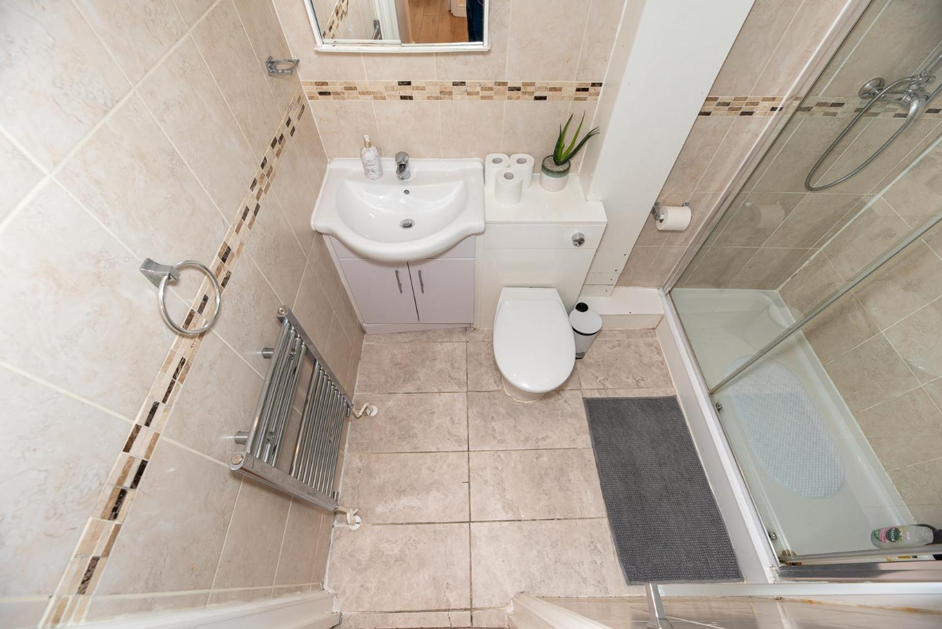 Lovely 3 Bed In The City Of Leilighet London