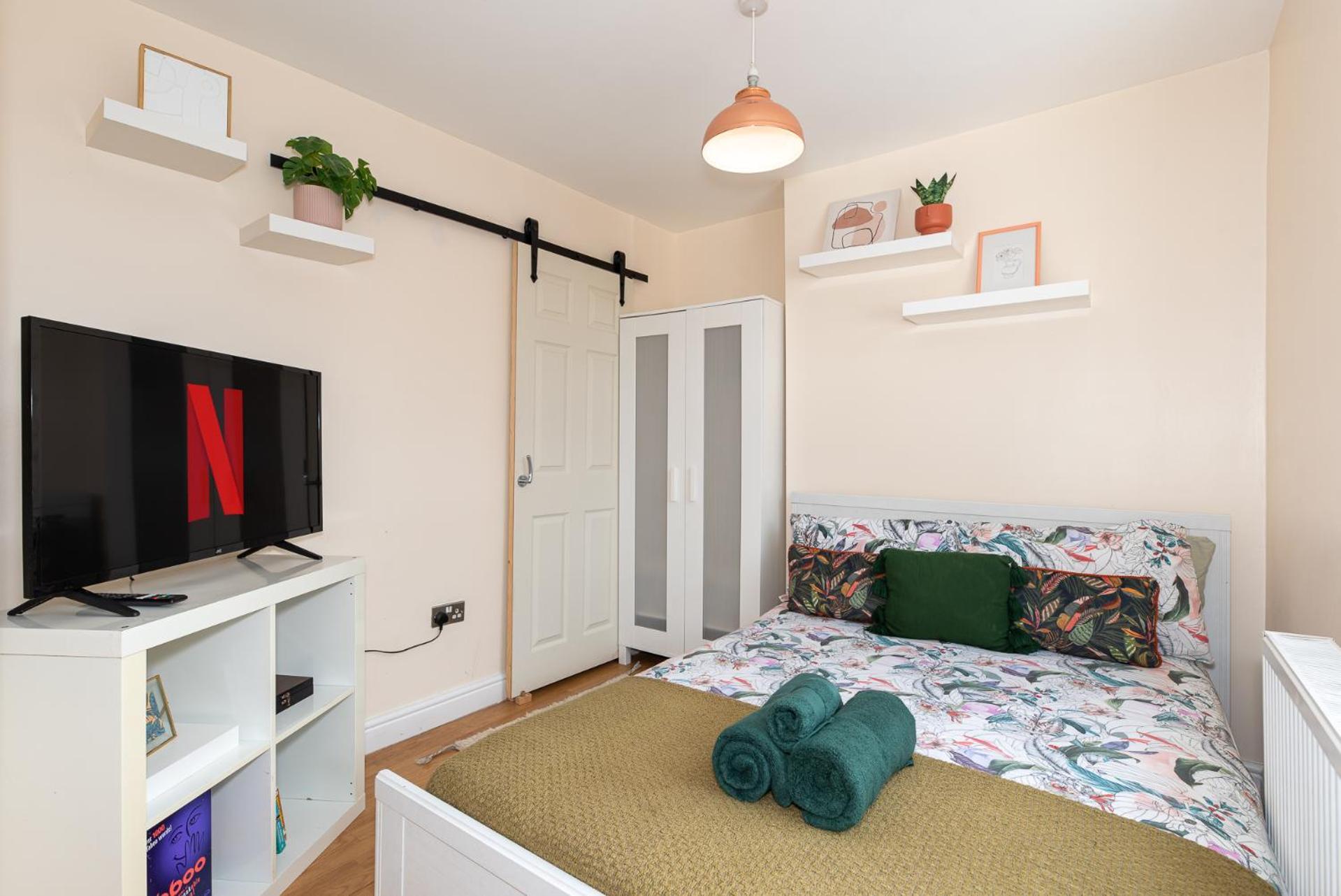 Leilighet Lovely 3 Bed In The City Of *