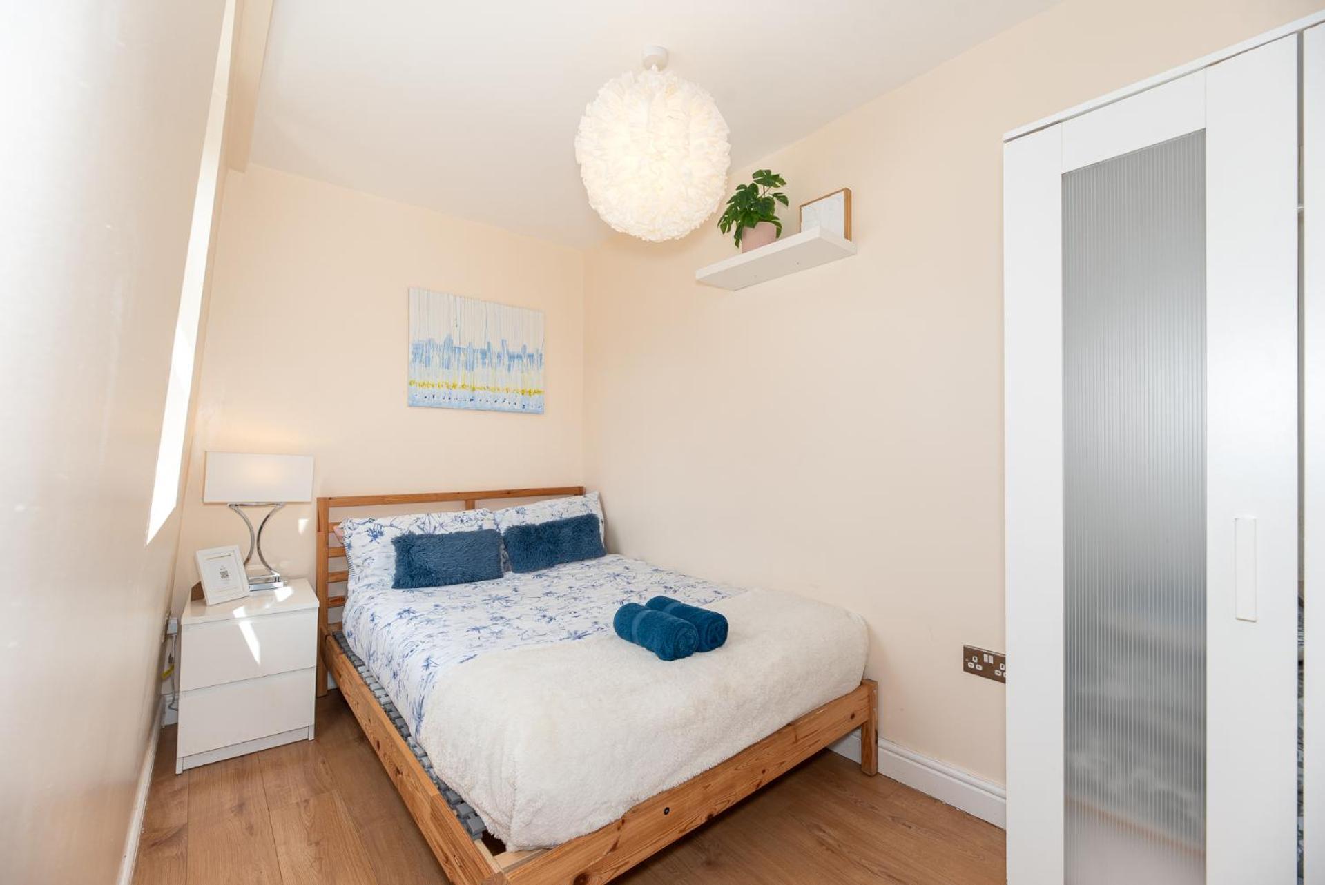 Lovely 3 Bed In The City Of Leilighet London