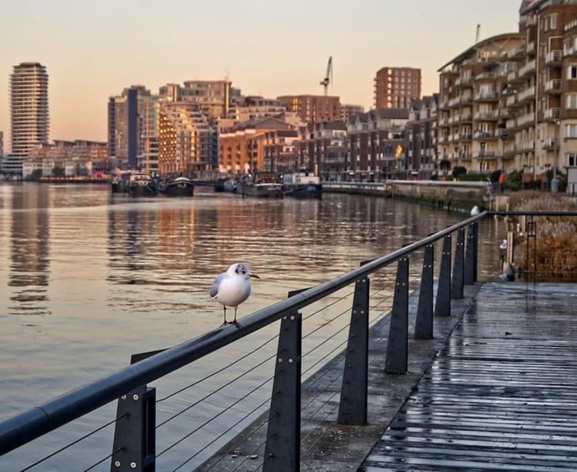 Leilighet Upscale Riverfront 1br Flat, Prestigious Battersea