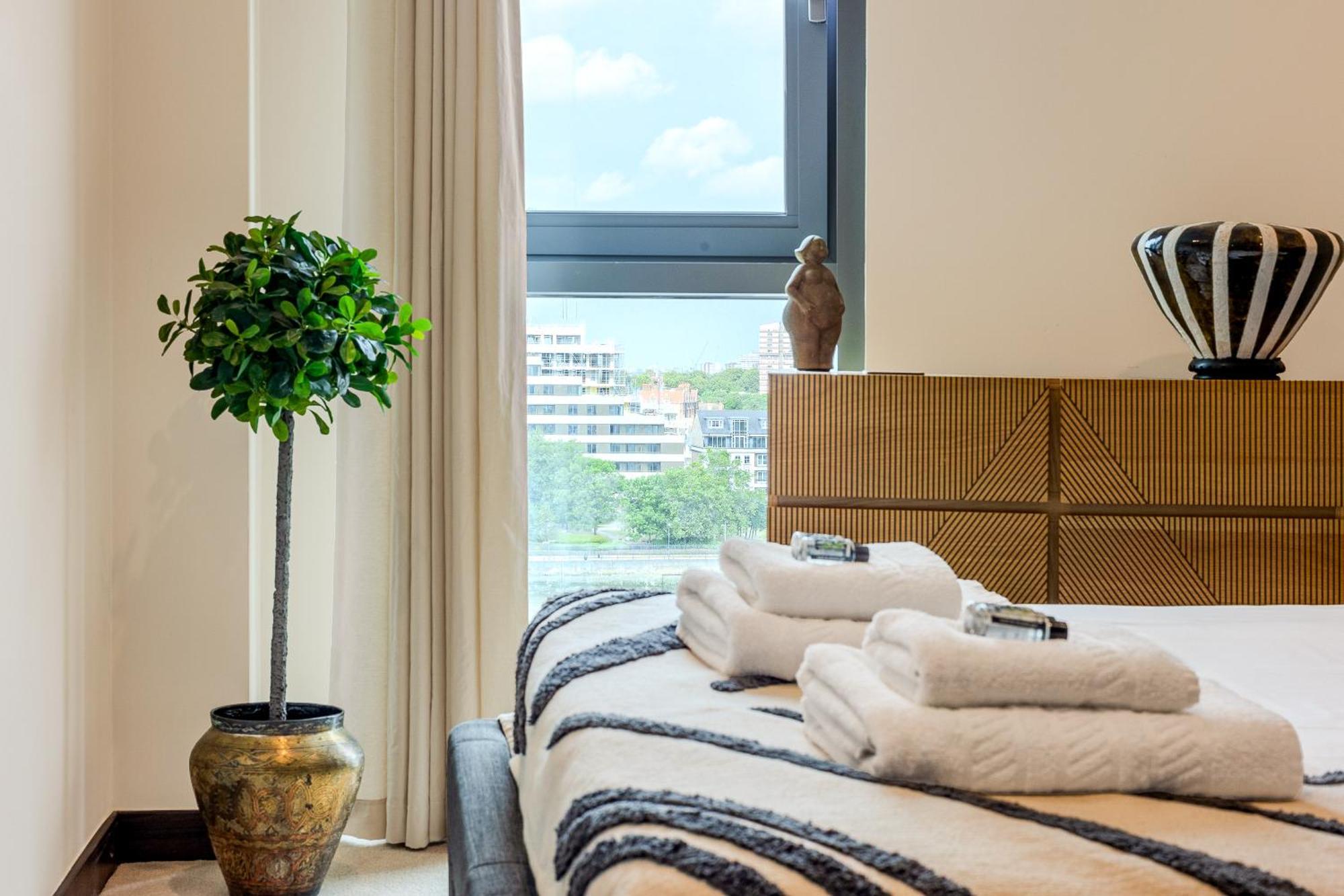 Leilighet Upscale Riverfront 1br Flat, Prestigious Battersea *