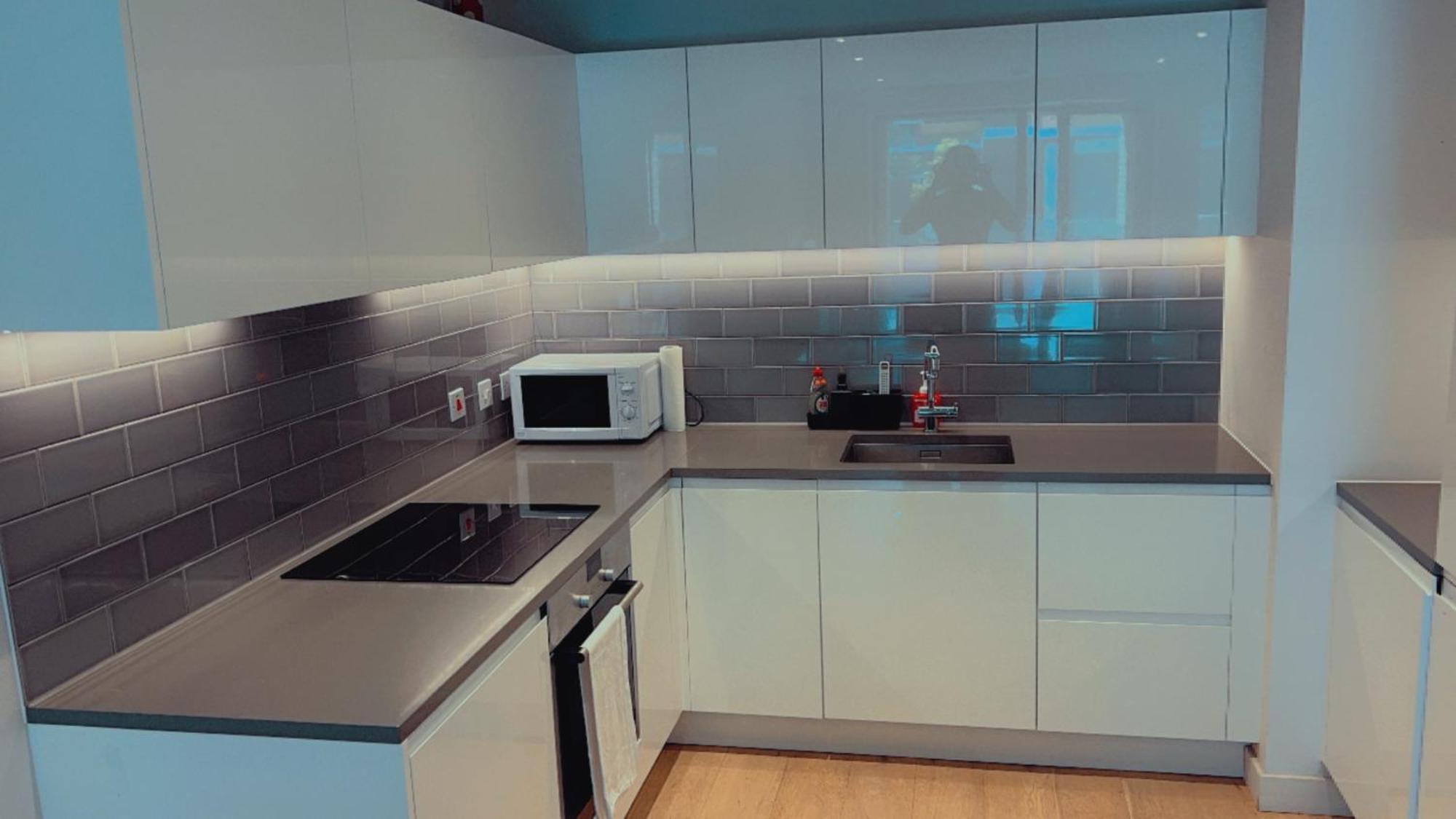 Luxe 2 Bedroom And Sofa Bed - Up To 6 Guests Apartment