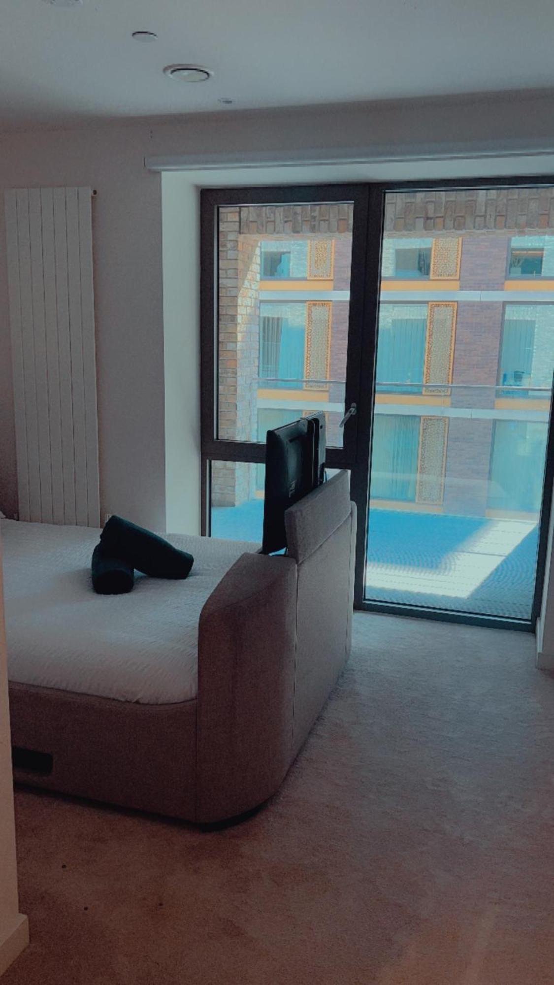 Apartment Luxe 2 Bedroom And Sofa Bed - Up To 6 Guests London