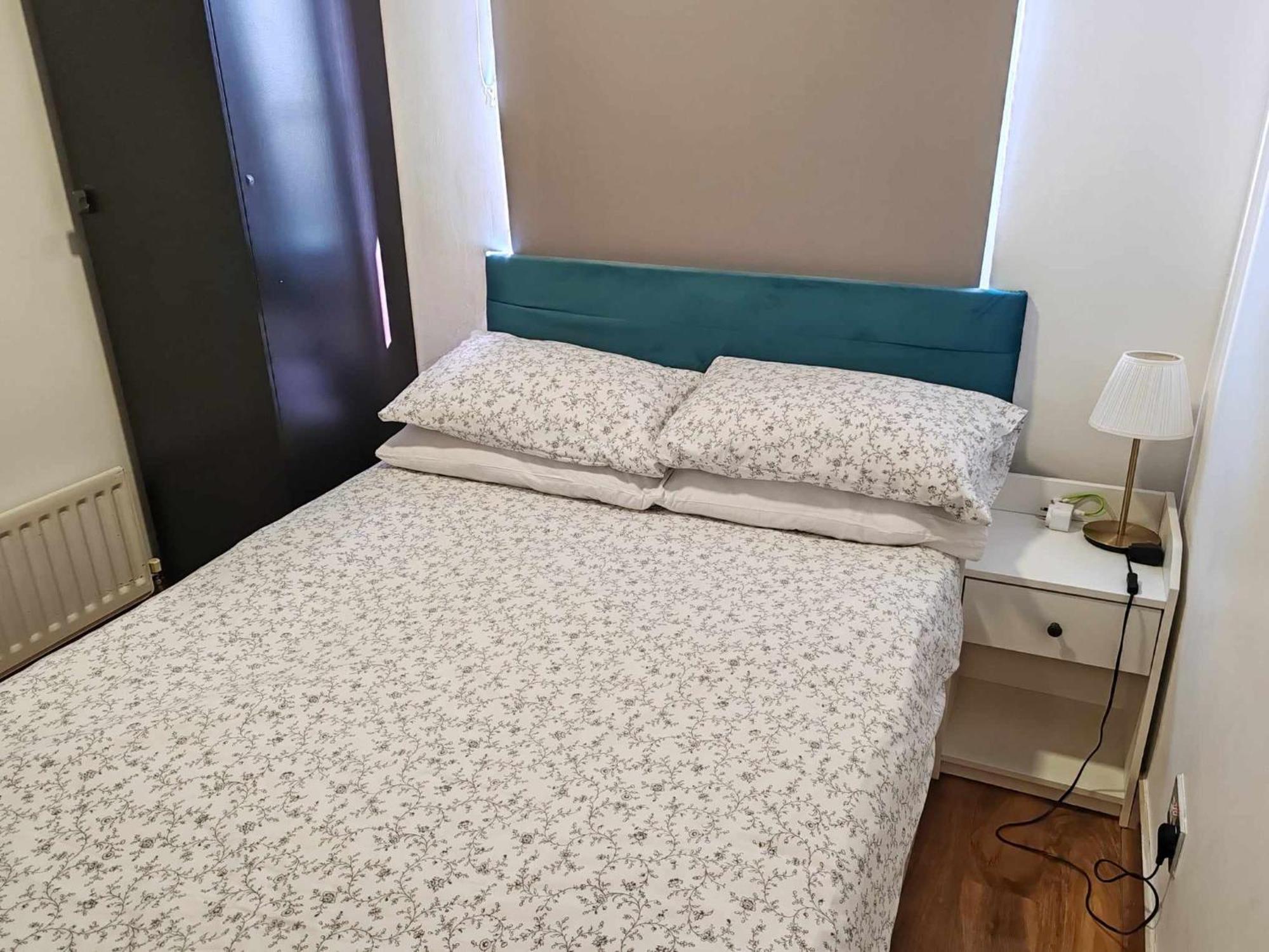 Two Bedroom In Dollis Hill Appartement Londen