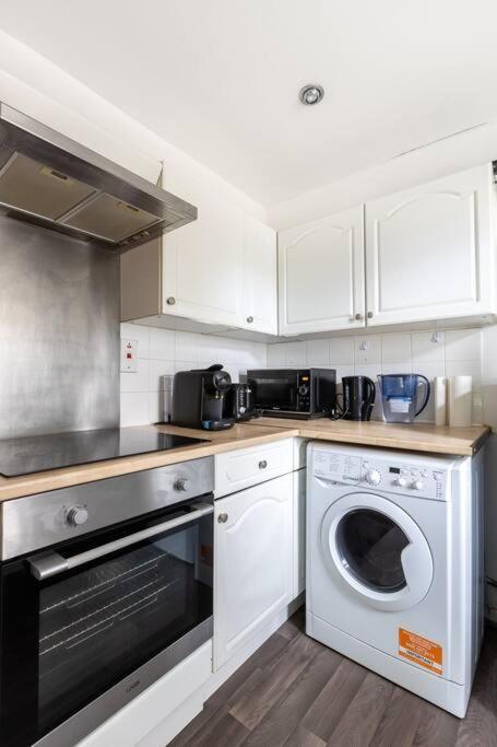 Apartment Lovely Garden 2bd Flat In *