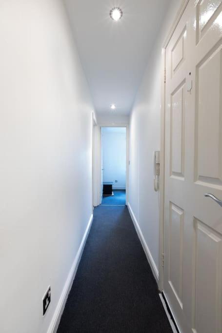 Lovely Garden 2bd Flat In * London