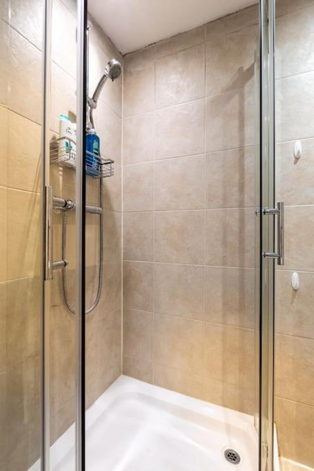 Apartment Lovely Garden 2bd Flat In