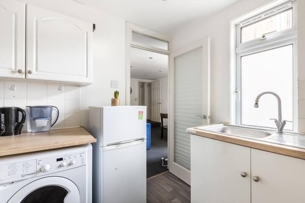 Lovely Garden 2bd Flat In Apartment London