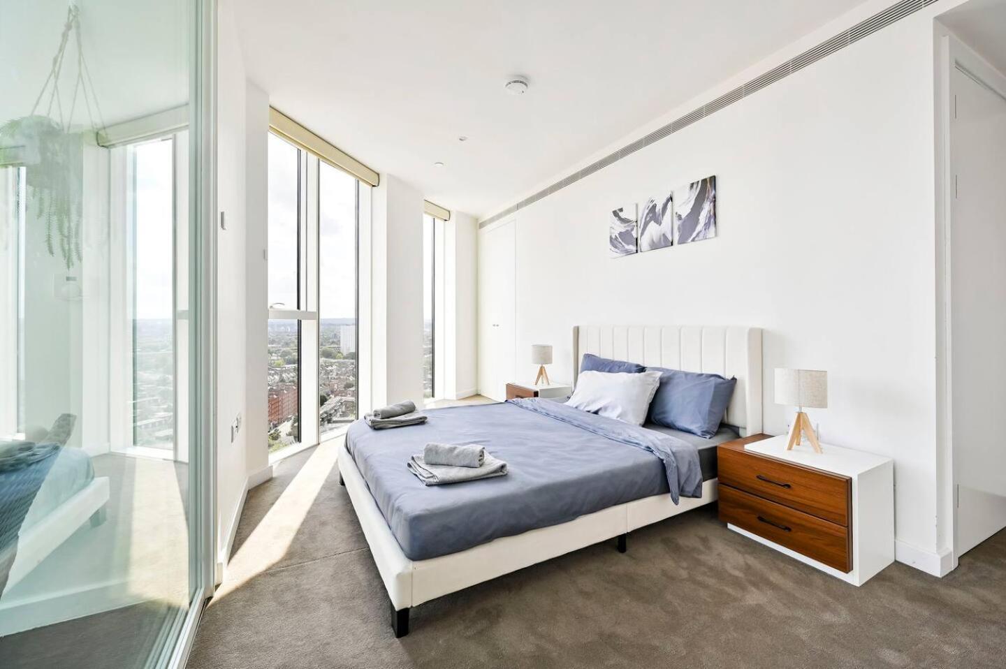 Luxury High-rise 21st Floor 2 Bedroom 2 Bath Flat Leilighet *