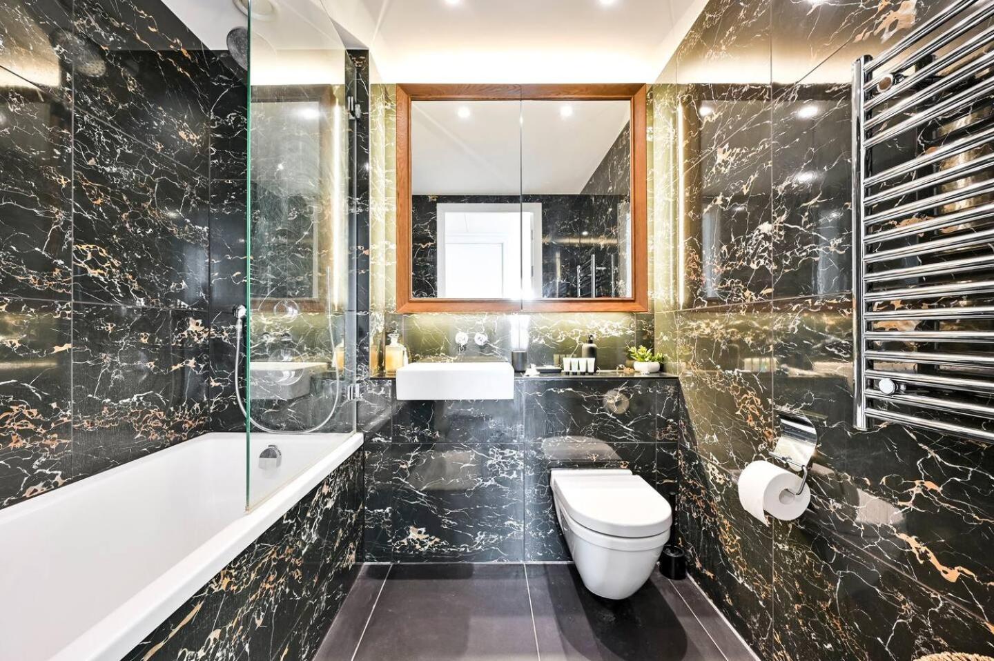 Leilighet Luxury High-rise 21st Floor 2 Bedroom 2 Bath Flat