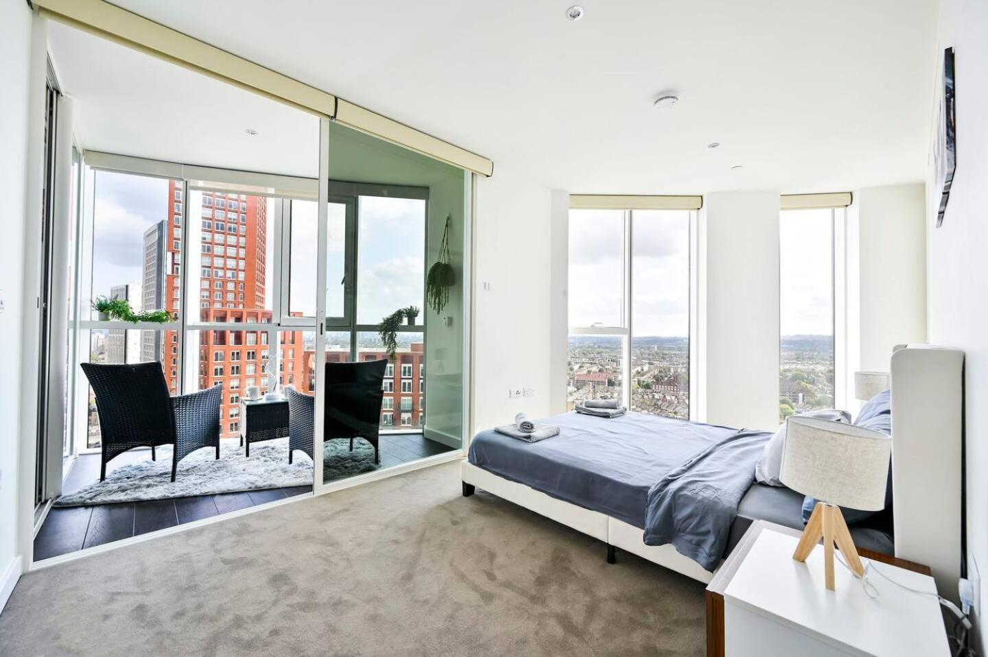 Luxury High-rise 21st Floor 2 Bedroom 2 Bath Flat Leilighet