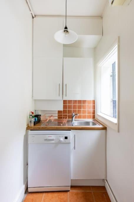 Lovely Garden Flat In Leilighet