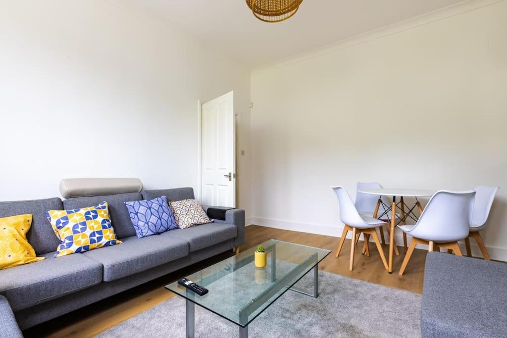Lovely Garden Flat In * London