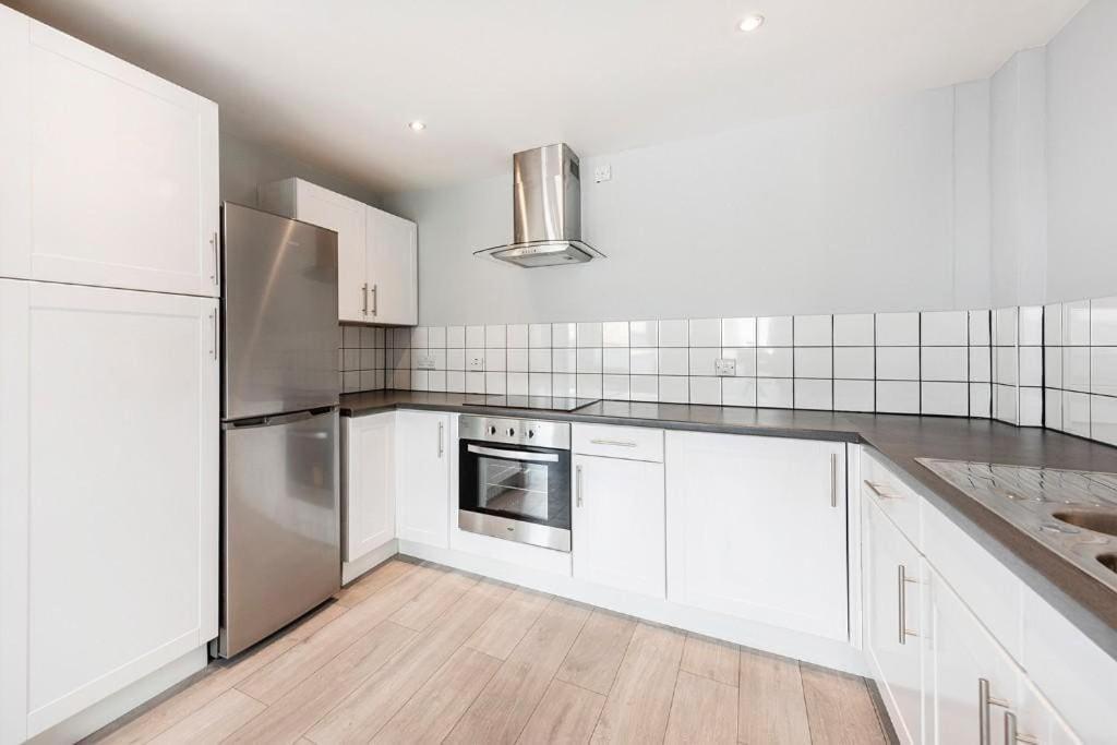 Contemporary Camden P2 *