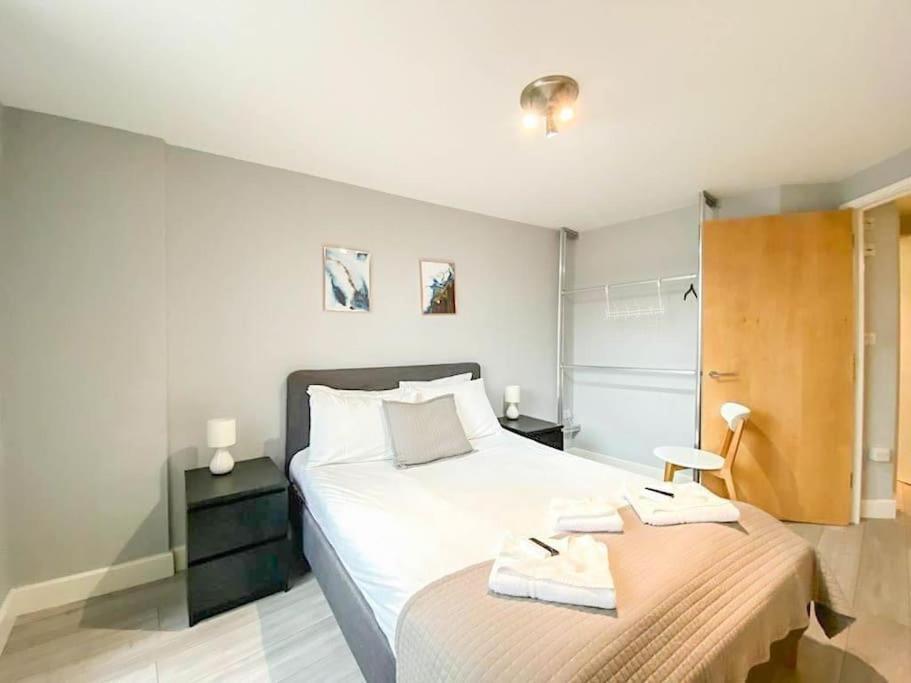 Apartment Contemporary Camden P2 London