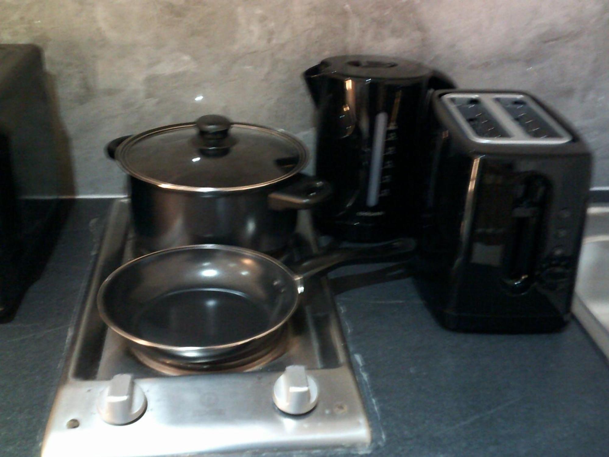 Newly Built Modern House With Free Parking Apartamento Londres