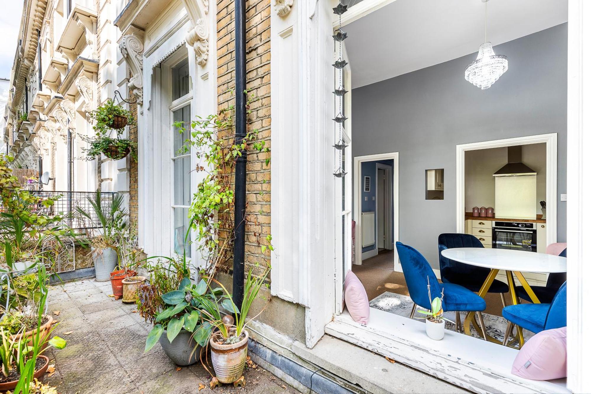 Chic 1 Bedroom Parkview Flat At Arundel Square