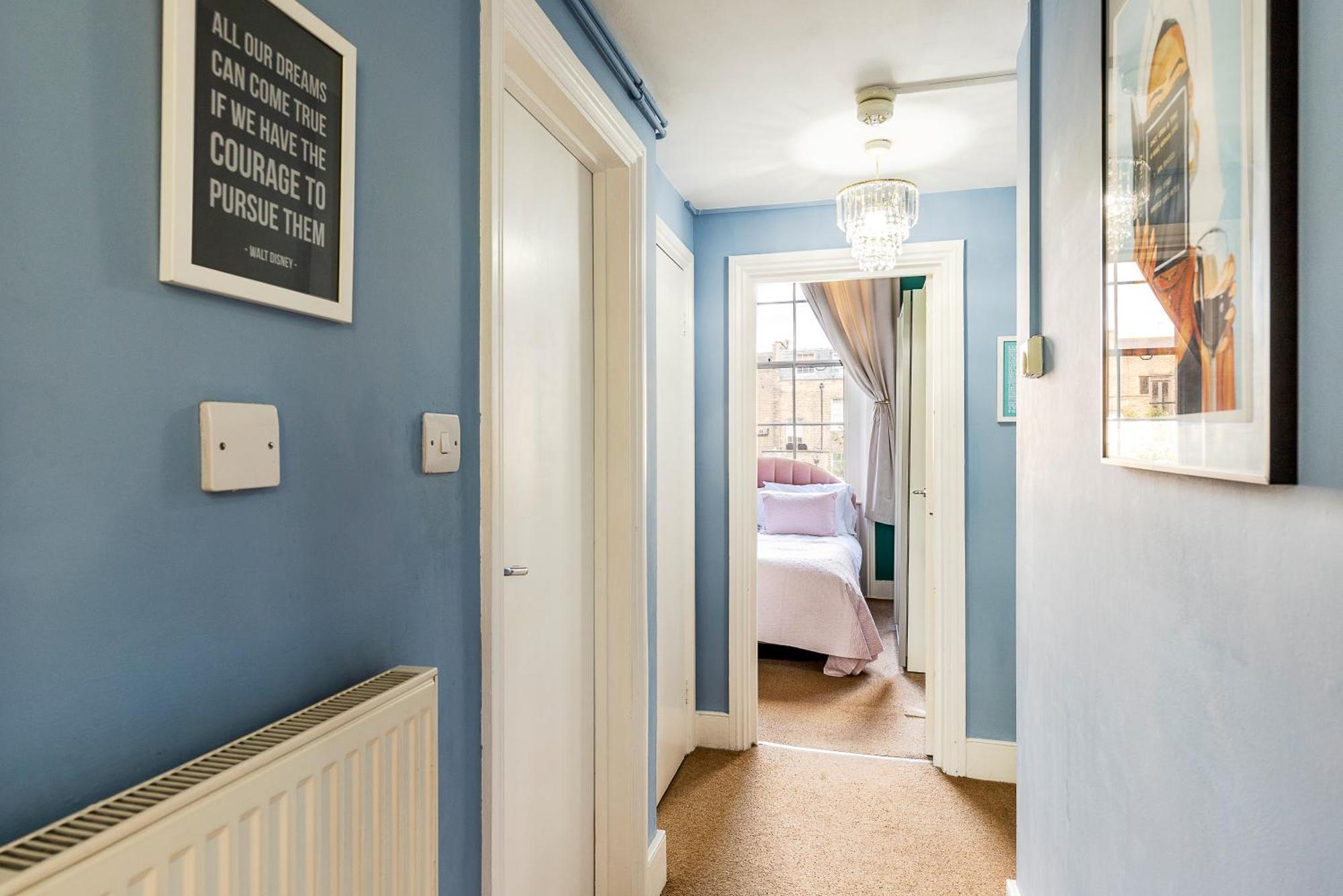 Chic 1 Bedroom Parkview Flat At Arundel Square Apartment