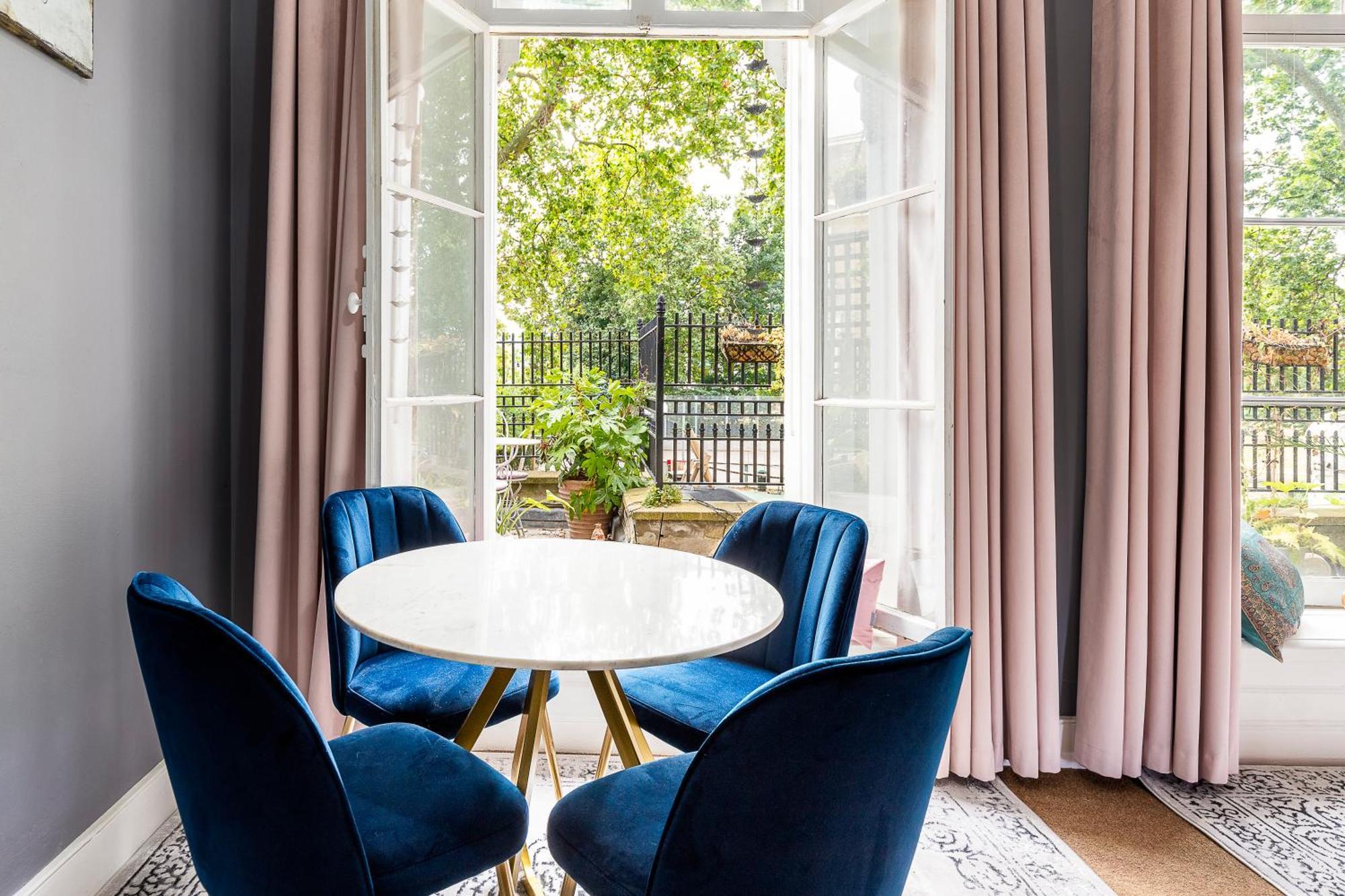 Chic 1 Bedroom Parkview Flat At Arundel Square * London