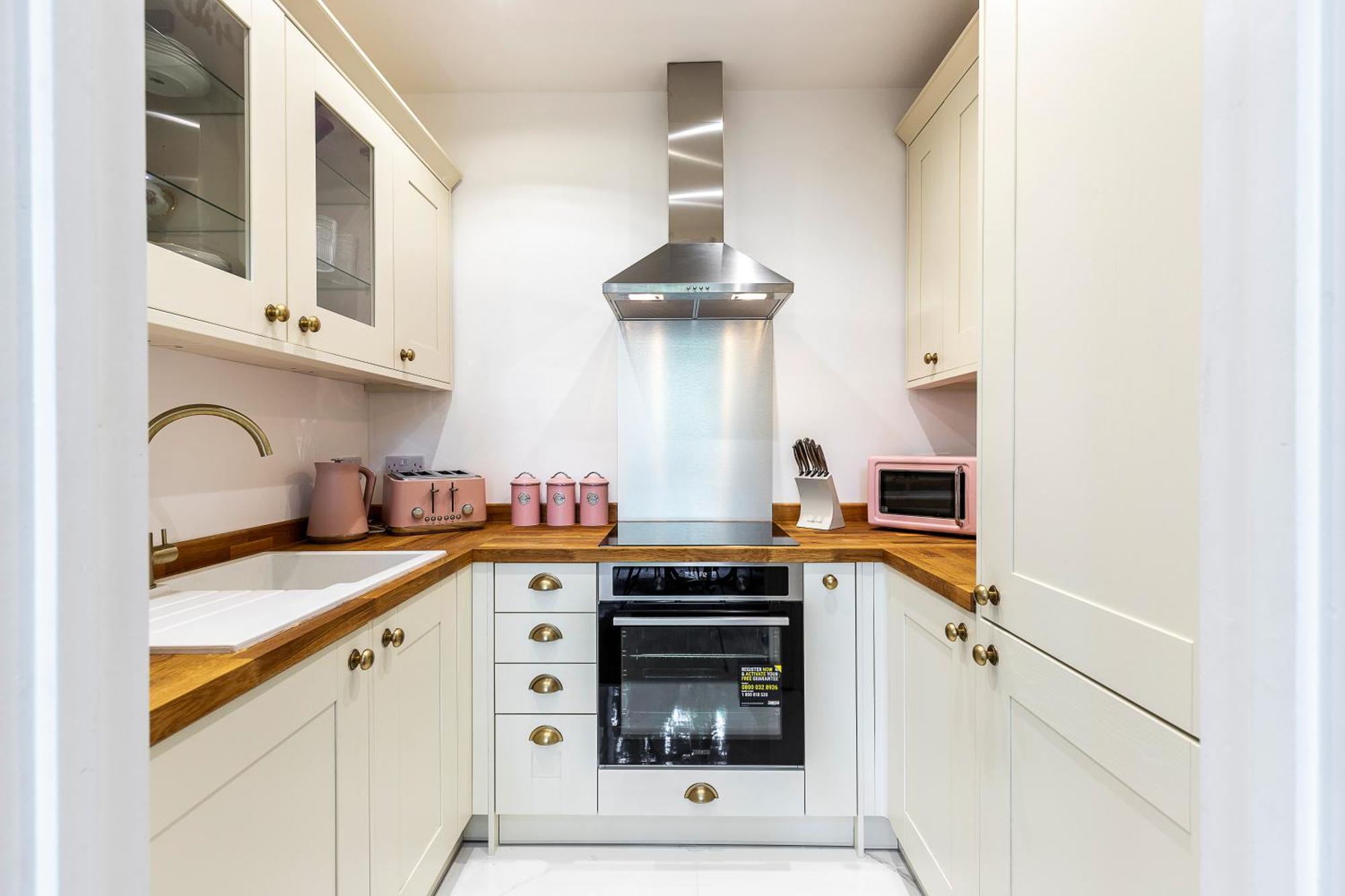 Apartment Chic 1 Bedroom Parkview Flat At Arundel Square *