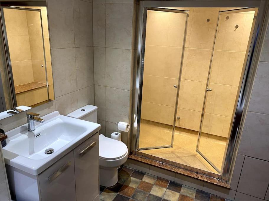 Leilighet Garden Flat In London