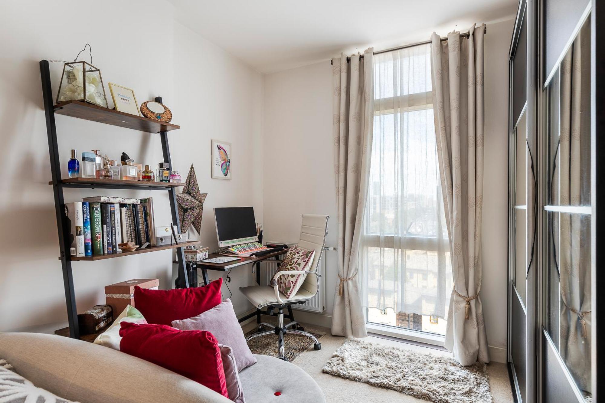 Apartment Canary Wharf Retreat With Scenic Balcony Views *