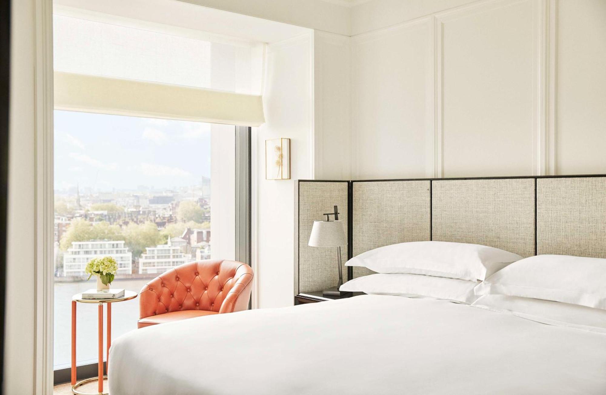 Park Hyatt River Thames Hotel